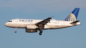 Photo of N853UA - Airbus A319-131 operated by United Airlines