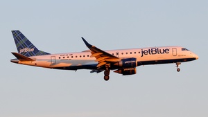 Photo of N247JB - Embraer ERJ-190AR operated by jetBlue Airways