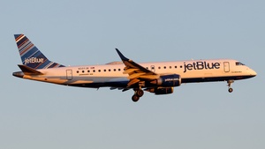 Photo of N337JB - Embraer ERJ-190AR operated by jetBlue Airways