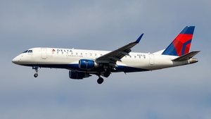 Photo of N212JQ - Embraer ERJ-175LR operated by Delta Connection (opb Republic Airways)