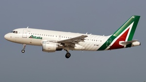 Photo of EI-IMC - Airbus A319-112 operated by Alitalia