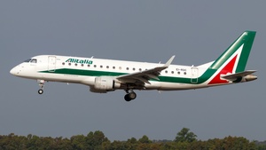 Photo of EI-RDC - Embraer ERJ-175STD operated by Alitalia CityLiner
