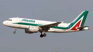 Photo of EI-IMT - Airbus A319-111 operated by Alitalia