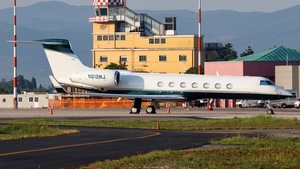 Photo of N612MJ - Gulfstream GV-SP (G550) operated by Philadelphia Eagles