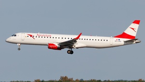 Photo of OE-LWO - Embraer ERJ-195LR operated by Austrian Airlines