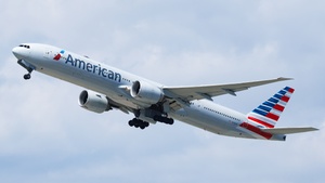 Photo of N730AN - Boeing 777-323(ER) operated by American Airlines