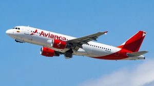N426AV