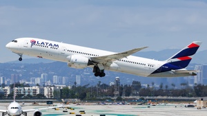 Photo of CC-BGP - Boeing 787-9 Dreamliner operated by LATAM Airlines