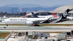 Photo of ZK-OKN - Boeing 777-319(ER) operated by Air New Zealand