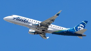 Photo of N185SY - Embraer ERJ-175LR operated by Alaska Airlines (opb Skywest Airlines)
