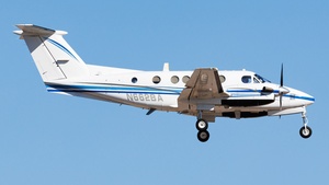 Photo of N662BA - Beechcraft B200C Super King Air operated by AECOM