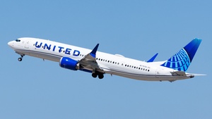Photo of N77575 - Boeing 737 MAX 9 operated by United Airlines