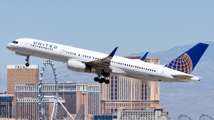 Photo of N18119 - Boeing 757-224 operated by United Airlines