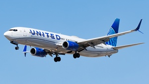 Photo of N37437 - Boeing 737-924(ER) operated by United Airlines