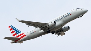 Photo of N405YX - Embraer ERJ-175LR operated by American Eagle (opb Republic Airways)