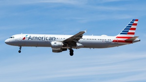 Photo of N184US - Airbus A321-211 operated by American Airlines