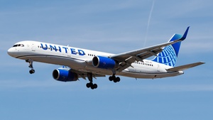 Photo of N14115 - Boeing 757-224 operated by United Airlines