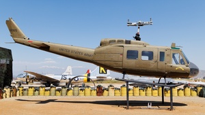 Photo of 66-00925 - Bell UH-1H Iroquois operated by US Army