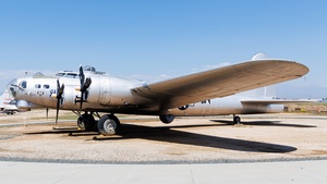 Photo with serial 22616 - Boeing VB-17G Flying Fortress