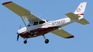 Photo of N738XD - Cessna 172N Skyhawk operated by SoCal Aviation