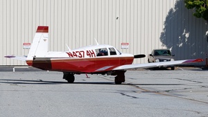 Photo of N4374H - Mooney M20J 201 operated by Private