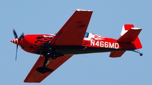 Photo of N466MD - Extra EA-300L operated by Private