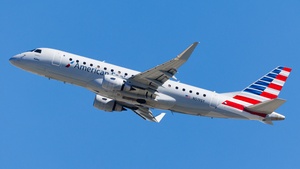 Photo of N519SY - Embraer ERJ-175LR operated by American Eagle (opb SkyWest Airlines)