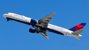 Photo of N662DN - Boeing 757-232 operated by Delta Air Lines