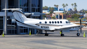 Photo of N721RR - Beechcraft B200 Super King Air operated by Private