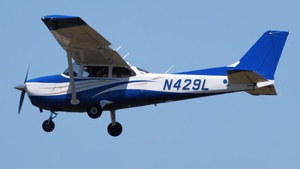 Photo of N429L - Cessna 172S Skyhawk SP operated by Christiansen Aviation