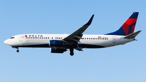 Photo of N3731T - Boeing 737-832 operated by Delta Air Lines