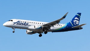 Photo of N195SY - Embraer ERJ-175LR operated by Alaska Airlines (opb Skywest Airlines)