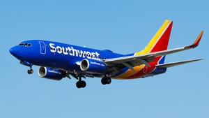 Photo of N7843A - Boeing 737-752 operated by Southwest Airlines