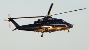 Photo of N76FL - Sikorsky S-76B operated by Helinet Aviation