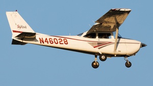Photo of N46028 - Cessna 172I Skyhawk operated by First Take Aviation