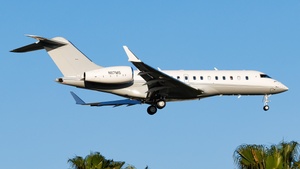 Photo of N117MS - Bombardier Global 5000 operated by Clay Lacy Aviation