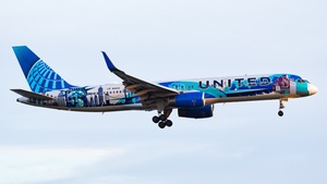 Photo of N14102 - Boeing 757-224 operated by United Airlines