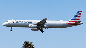 Photo of N922US - Airbus A321-231 operated by American Airlines