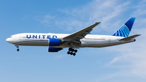Photo of N210UA - Boeing 777-222 operated by United Airlines