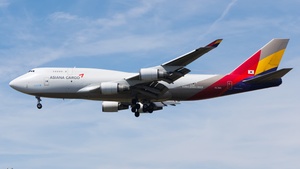 Photo of HL7415 - Boeing 747-48E(BDSF) operated by Asiana Cargo