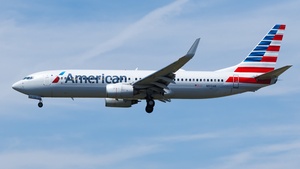 Photo of N913AN - Boeing 737-823 operated by American Airlines