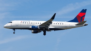 Photo of N287SY - Embraer ERJ-175LL operated by Delta Connection (opb SkyWest Airlines)