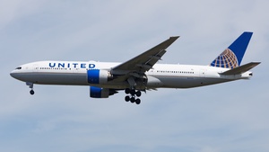 Photo of N227UA - Boeing 777-222(ER) operated by United Airlines