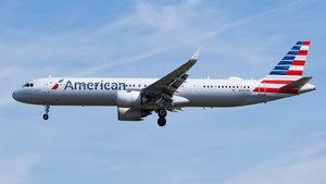 Photo of N425AN - Airbus A321-253NX operated by American Airlines