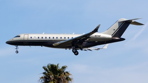 Photo of N77UF - Bombardier Global Express XRS operated by Station Casinos
