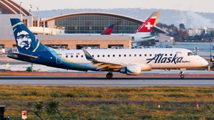 Photo of N171SY - Embraer ERJ-175LR operated by Alaska Airlines (opb Skywest Airlines)