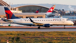 Photo of N283SY - Embraer ERJ-175LR operated by Delta Connection (opb SkyWest Airlines)