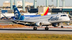 Photo of N642QX - Embraer ERJ-175LR operated by Alaska Airlines (opb Horizon Air)