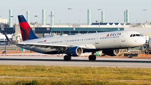 Photo of N345DN - Airbus A321-211 operated by Delta Air Lines