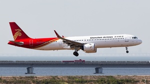 Photo of B-32DT - Airbus A321-271NX operated by Shenzhen Airlines
